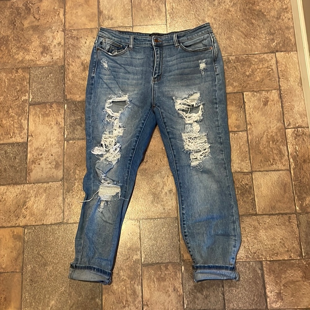 Judy Blue Boyfriend Fit Distressed Jeans